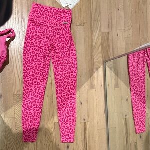 Bombshell sportswear leggings small